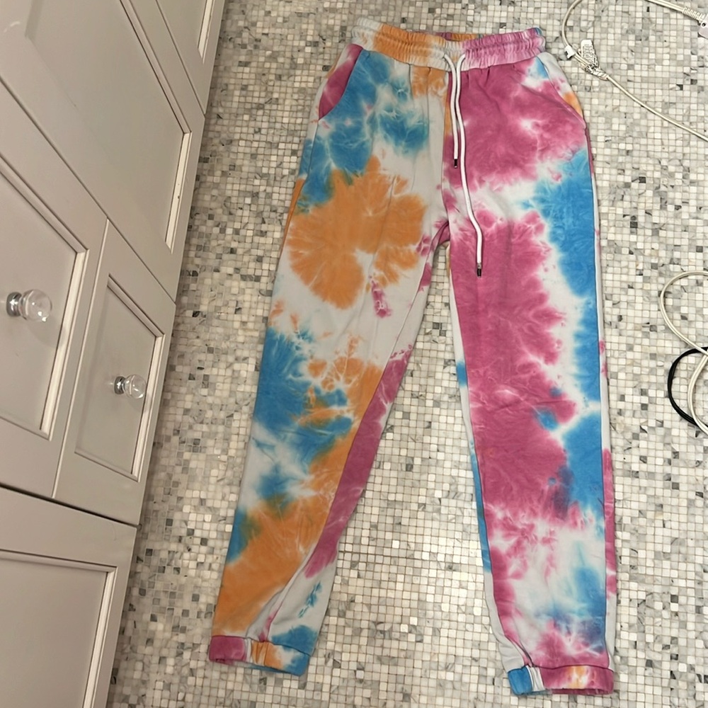 adika sweatpants